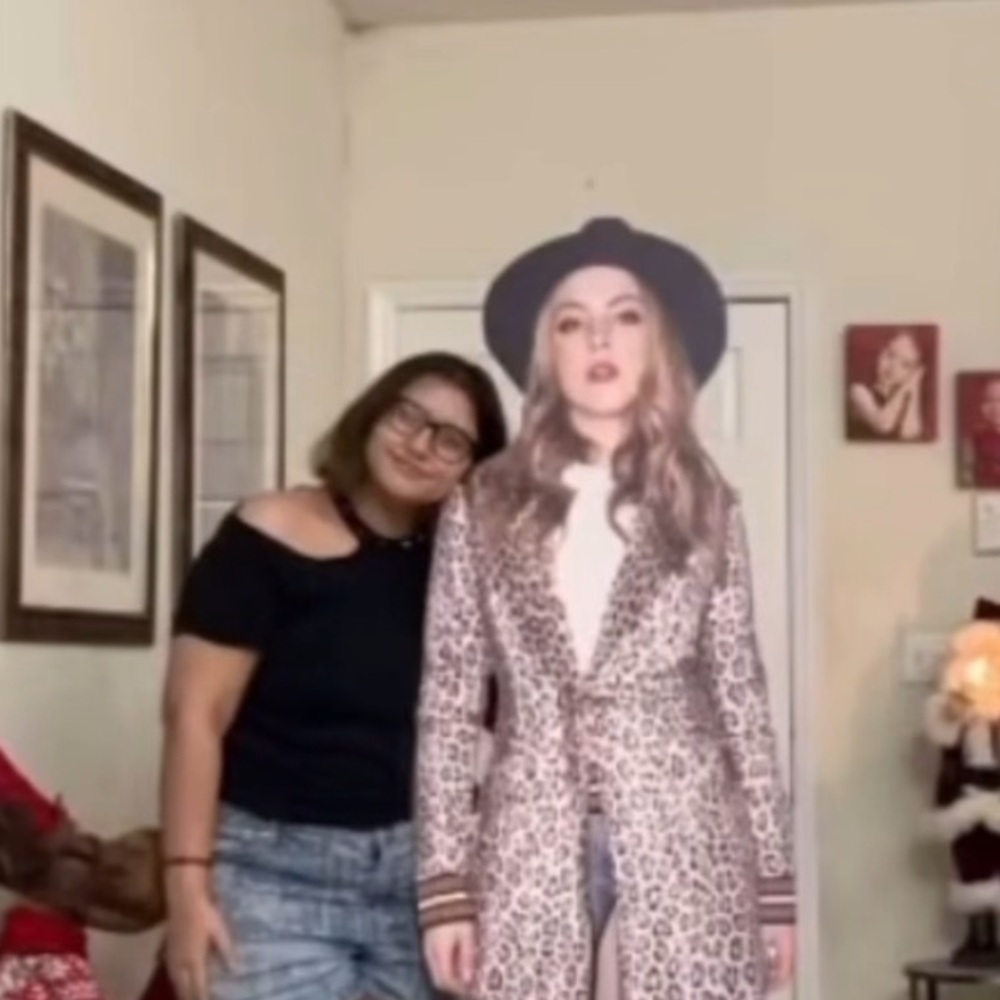 Meet your Posher, Janicelys